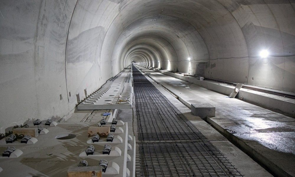 Demiryolu Üstyapısında Devrim: Gömülü Travers ve KYB Teknolojisi ile Balastsız Hat Uygulamaları